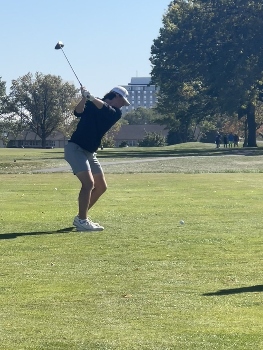 Great day to be an Indian as both <a href="/jacob_florek/">Jacob Florek</a> and <a href="/darrenklein24/">Darren Klein</a> advance to Day 2 of the IHSA State Finals! #GoIndians <a href="/MHS19_ATHLETICS/">Mascoutah Athletics</a>