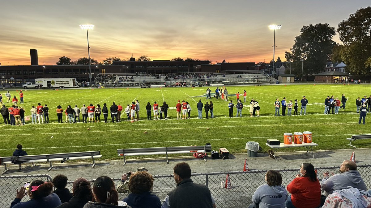 asmease's tweet photo. Week 9. Ephrata at Lebanon. Itβs senior night. #GoCedars #62 https://t.co/c2uXrLyiMK
