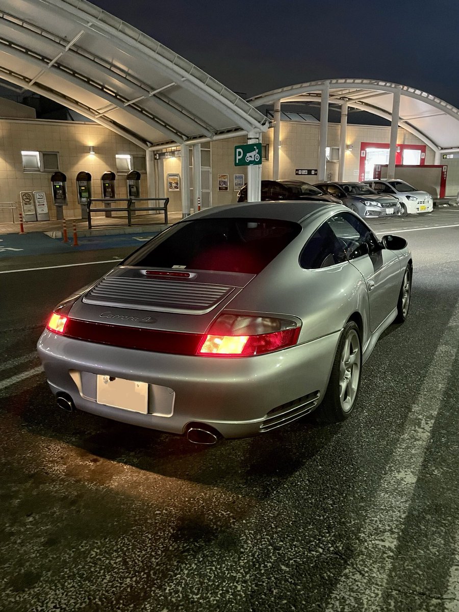 MagnusSuperstes's tweet photo. Porsche 911 Carrera 4S 2002MY

#テールランプ点けてるところ見せて #porsche #911 #996 https://t.co/zhOFUjhBSh