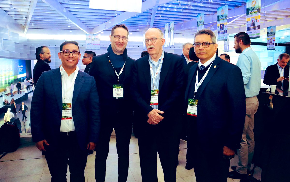 colpos's tweet photo. Primer día del @ForoGlobalAgro 2024, Aguascalientes, México. El Dr. Juan Antonio Villanueva, Director General del Colegio de #Postgraduados fue #invitado #distinguido de este magno evento...
Leer más: ⬇️⬇️⬇️⬇️
https://t.co/zYUJCQyBf4… https://t.co/V6QLYMMz3h