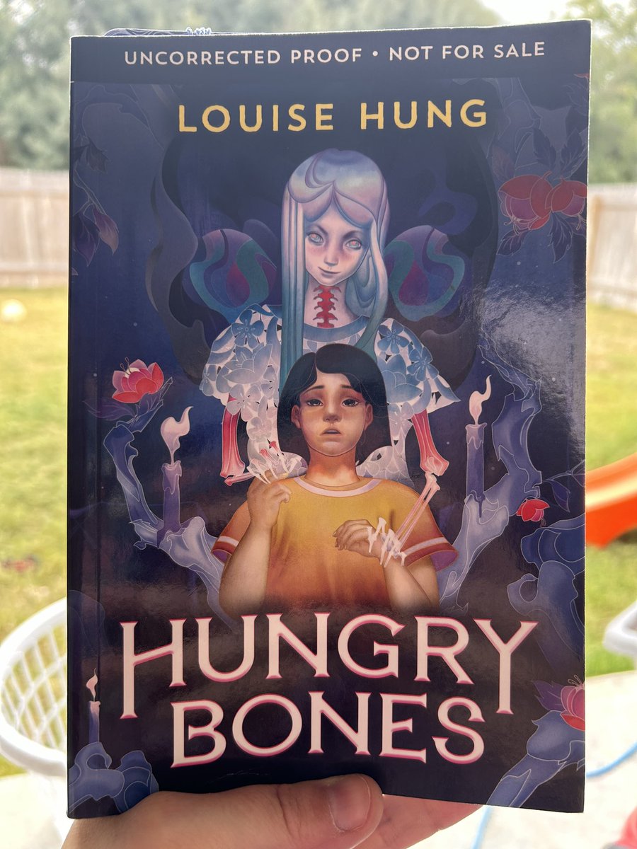Just finished Hungry Bones by <a href="/LouiseHung1/">Louise Hung</a> &amp; I cannot recommend it enough for both lovers of spooky reads &amp; as a springboard for talking &amp; learning about the often-overlooked experience of Chinese immigrants in America. So much ❤️ in this 👻+🕵️‍♀️ MG 📖 #bookallies <a href="/Scholastic/">Scholastic</a>
