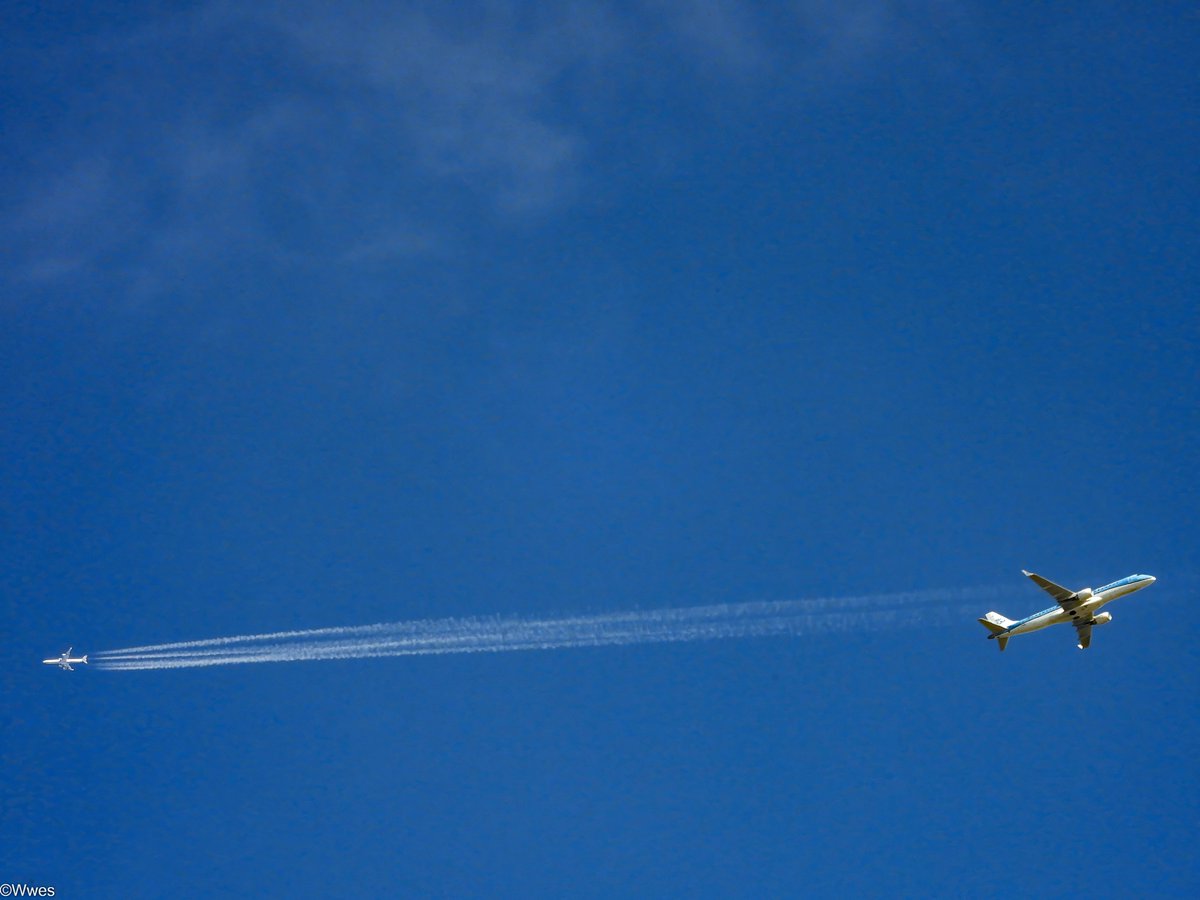 wesleyb1989's tweet photo. #KLM32P Hex: #485871 PH-EXV Netherlands #E190
#DLH3V Hex: #3C6516 D-AIHV Germany #A346 #MLM535 Hex: #4D2097 9H-CIO Malta #GLEX
#EIN60T Hex: #4CA281 EI-DEI Ireland #A320
#NLspot #Nikon #P1000 #Aviation #ADSB https://t.co/VgH0z2F8d2