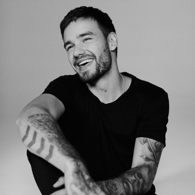 britbritsslave's tweet photo. This hurts so so much. I’m absolutely devastated. It feels so unreal. Sleep well @LiamPayne 🤍 we love you https://t.co/zx9QgHc4kP