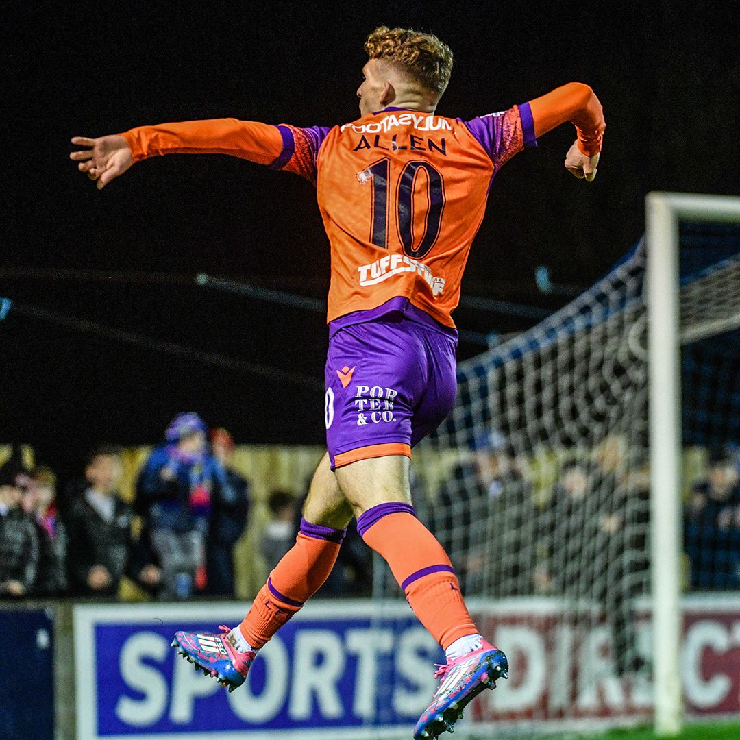 Welcome back from International duty Charlie Allen 😎 

There isn't going to be many better goals scored this season than his tonight ✨