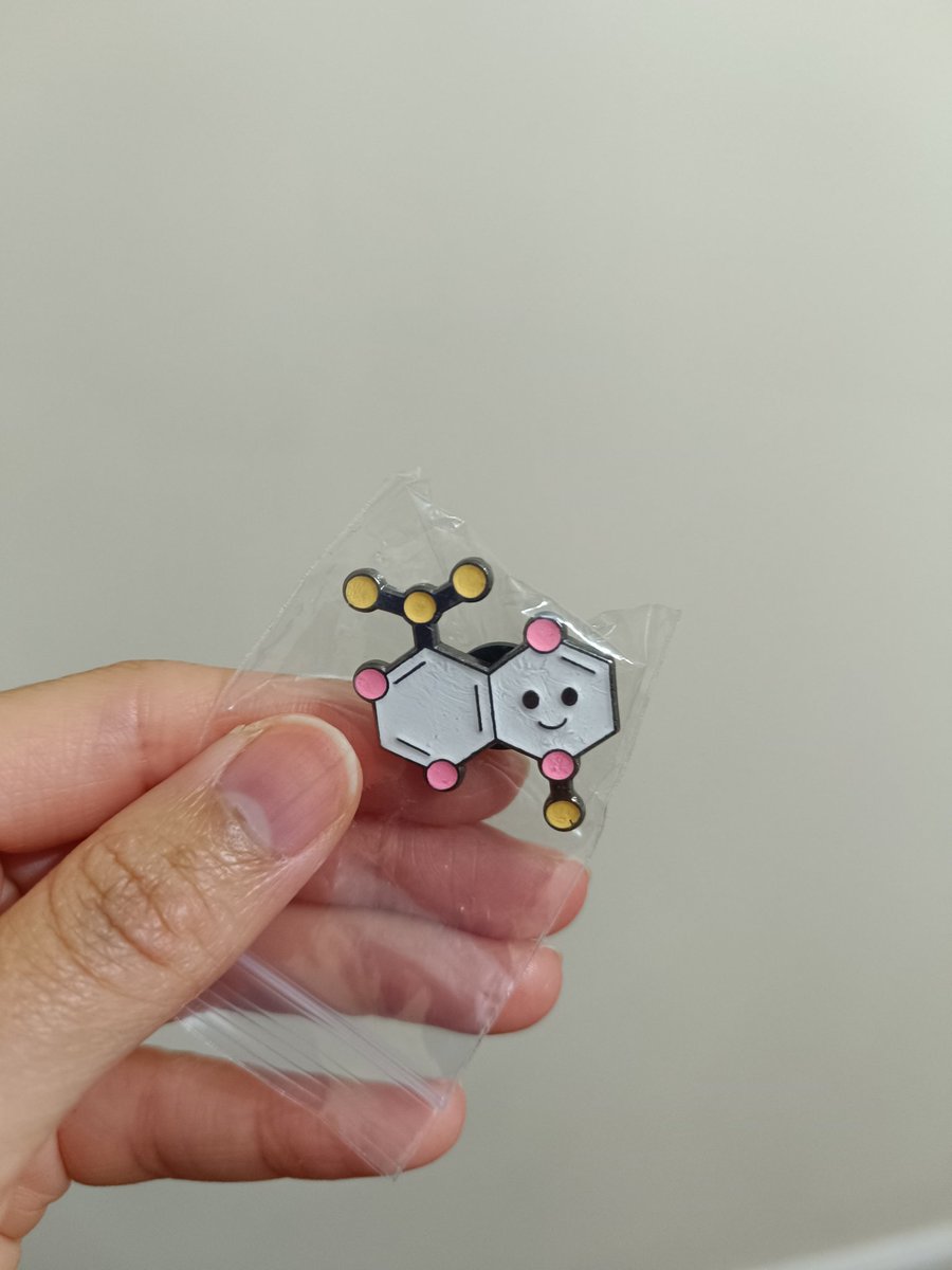 sara_ycho's tweet image. #sciencetwitter #chemtwitter anyone know what molecule this is? 😄