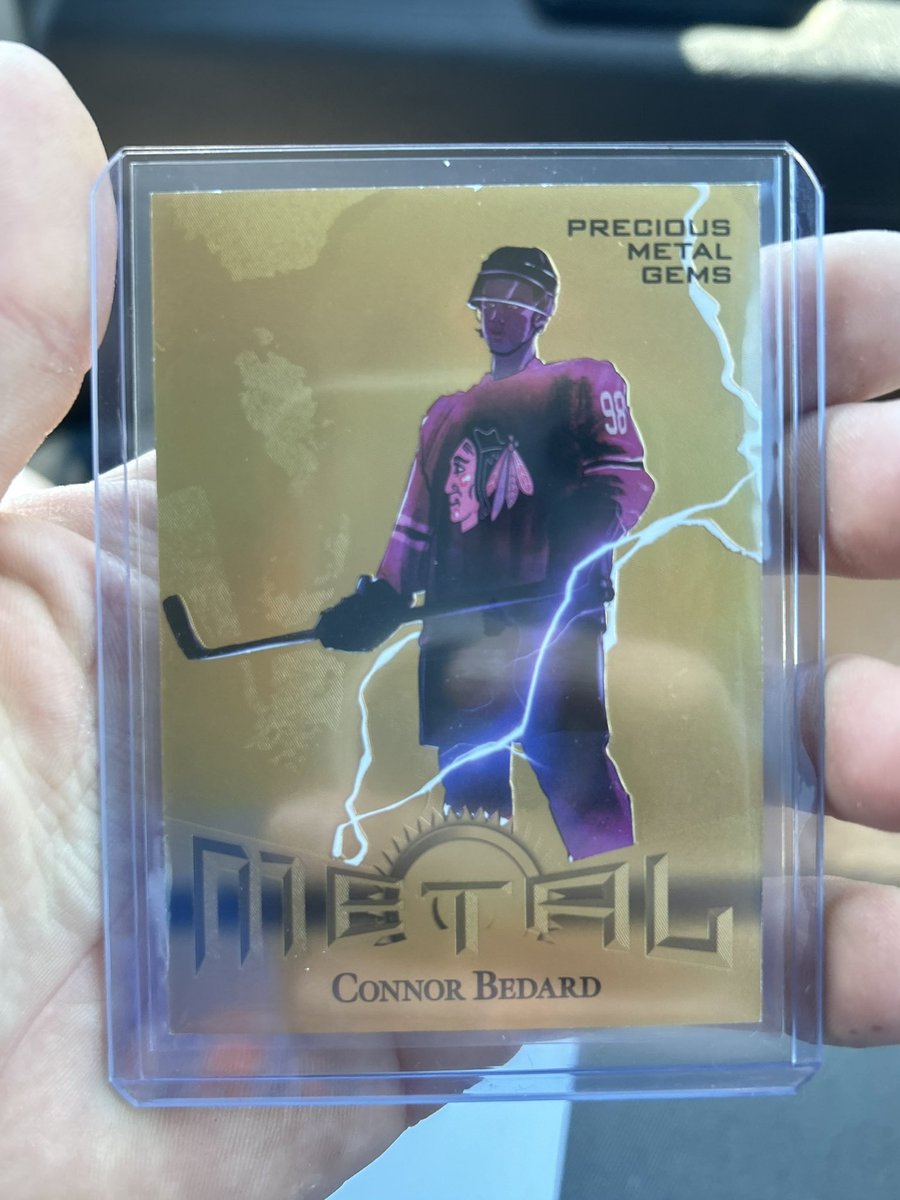 shopmeelypops's tweet image. 🤯🤯🤯🤯🤯🤯🤯🤯
Talk about a lifetime hit... our guys Hunter &amp;amp; Greg just pulled a monster Connor Bedard 1/1 Gold Rookie PMG from @UpperDeckHockey @UpperDeckSports  23/24 UD Metal Universe! #pmg #gold #1of1 #connorbedard