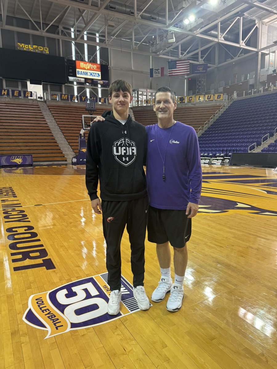 Oliver_Gray10's tweet photo. Had a great unofficial visit at the University of Northern Iowa today! Thanks for having me out!
@Coach_Gameli @HoganUNIHoops @stuttle10 @UNImbb https://t.co/THp2K0x6vV