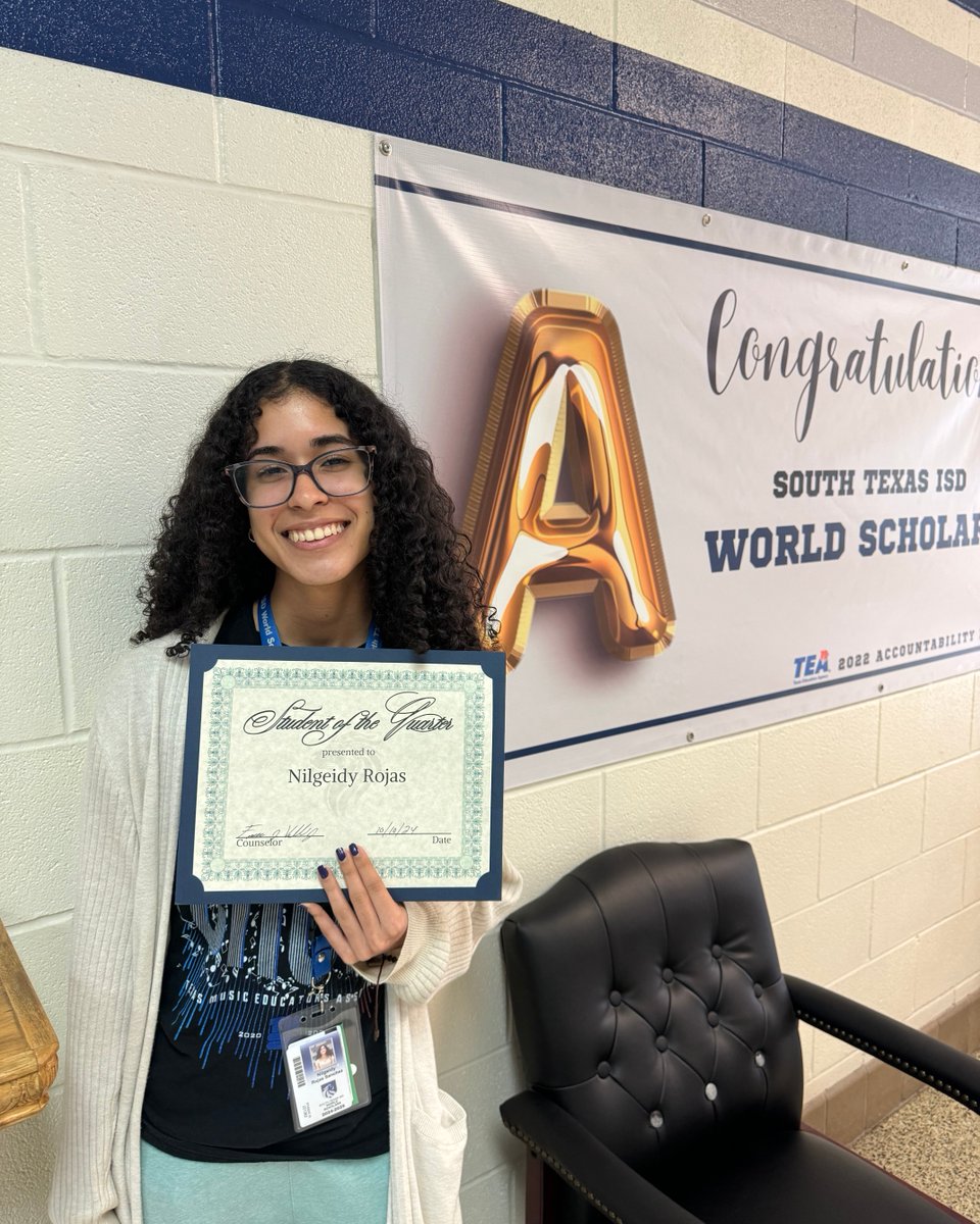 southtexasisdws's tweet image. 🎉 Congratulations to our Students of the Quarter! 🦁📚

These outstanding Lions have gone above and beyond in their academics, showing what it truly means to embrace excellence and dedication. 

 #StudentOfTheQuarter #AcademicExcellence #KeepRoaring #WorldScholars