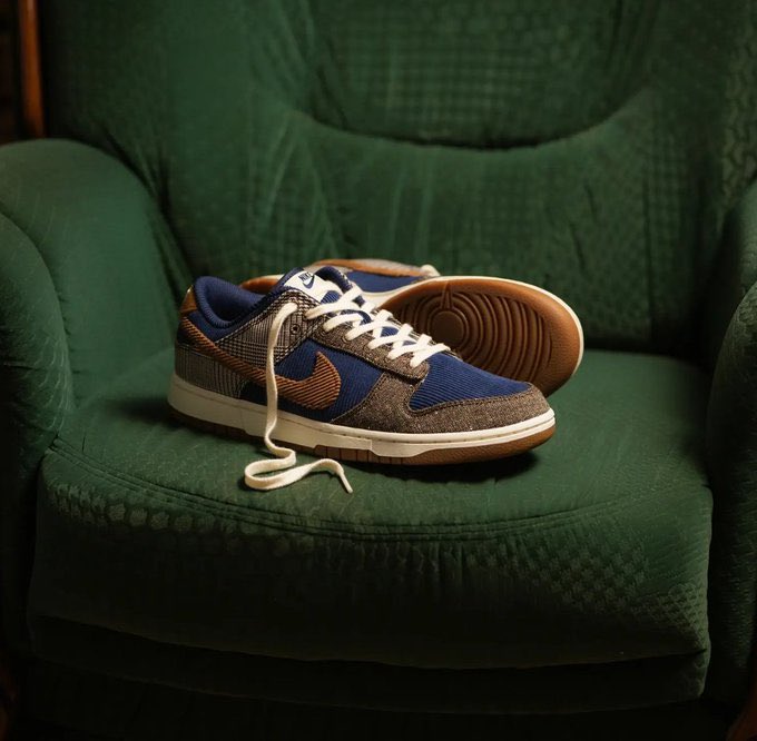 SOLELINKS's tweet photo. Ad: Nike Dunk Low 'Tweed Corduroy' on sale for $77 + shipping => https://t.co/TCsppn9UbB https://t.co/9X1tz3hTn1