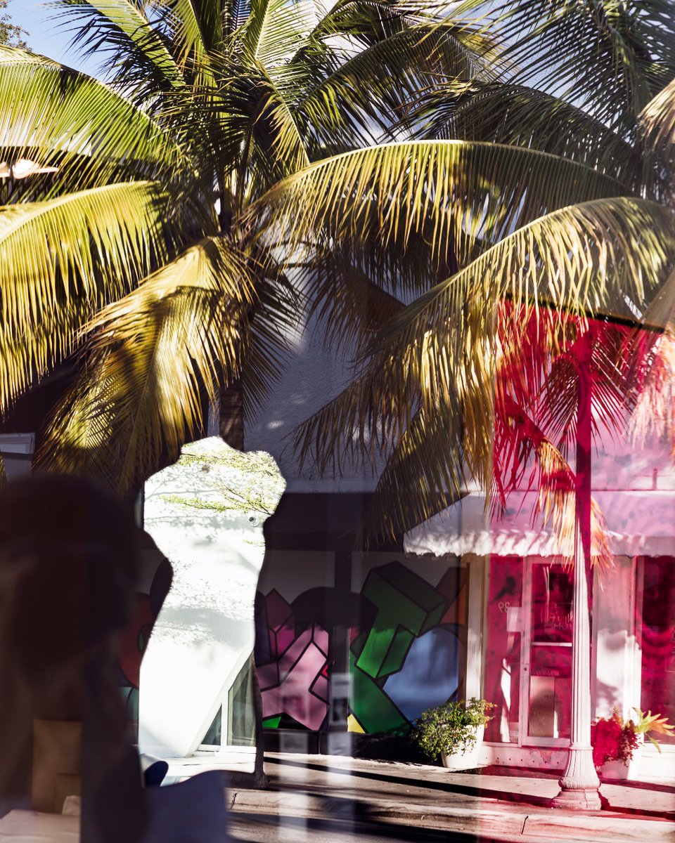 Nothing in Florida is quite what it seems. 🌴

NOW ON VIEW—“Floridas: Anastasia Samoylova &amp; Walker Evans” explores the shimmering seductions of the Sunshine State while acknowledging the troubling consequences of climate change, gentrification, and political extremism.