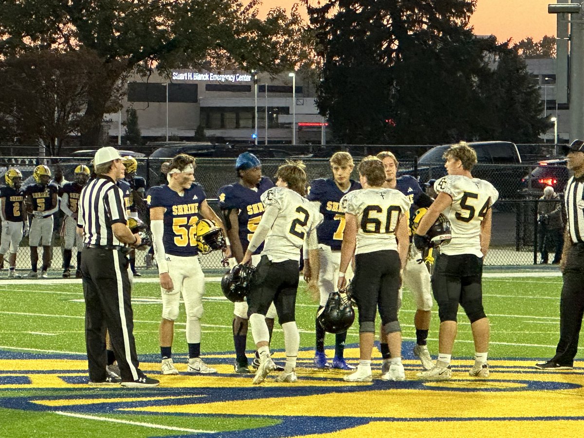 Jason Schmitt (@jasoneschmitt) on Twitter photo Out at Shrine HS as <a href="/shrineknightsFB/">Shrine Knights FB</a> is set to take on <a href="/ECMountaineers/">Everest Collegiate</a> in a battle for the <a href="/CHSL1926/">Catholic League</a> Intersectional 2 title.
The Mountaineers (7-0 overall, 4-0) have allowed just 6 points in league play. Shrine (6-1, 3-1) has won 3 straight.
Updates coming for <a href="/MIPrepZone/">MIPrepZone</a> Out at Shrine HS as <a href="/shrineknightsFB/">Shrine Knights FB</a> is set to take on <a href="/ECMountaineers/">Everest Collegiate</a> in a battle for the <a href="/CHSL1926/">Catholic League</a> Intersectional 2 title.
The Mountaineers (7-0 overall, 4-0) have allowed just 6 points in league play. Shrine (6-1, 3-1) has won 3 straight.
Updates coming for <a href="/MIPrepZone/">MIPrepZone</a>