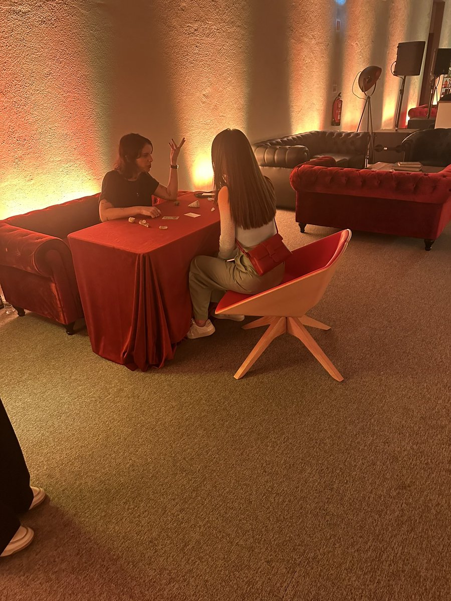 Big shout out to ApeFest staff for allowing us to still do tarot reading wayyy past 11pm. Organisation 💯! <a href="/BoredApeYC/">Bored Ape Yacht Club 🍌</a>