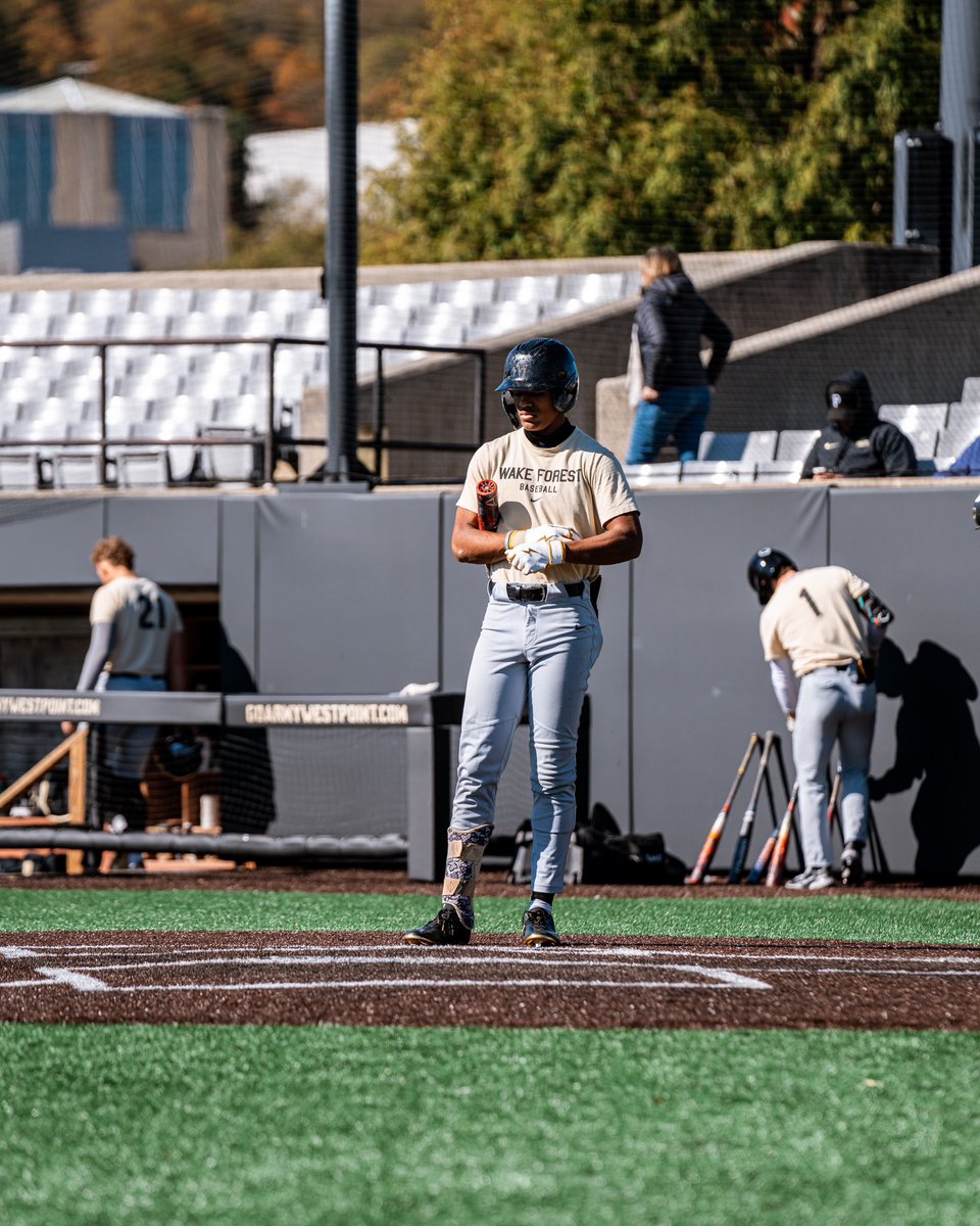 WakeBaseball's tweet photo. Var sends it far 🚀 https://t.co/8Zd1xc72SU