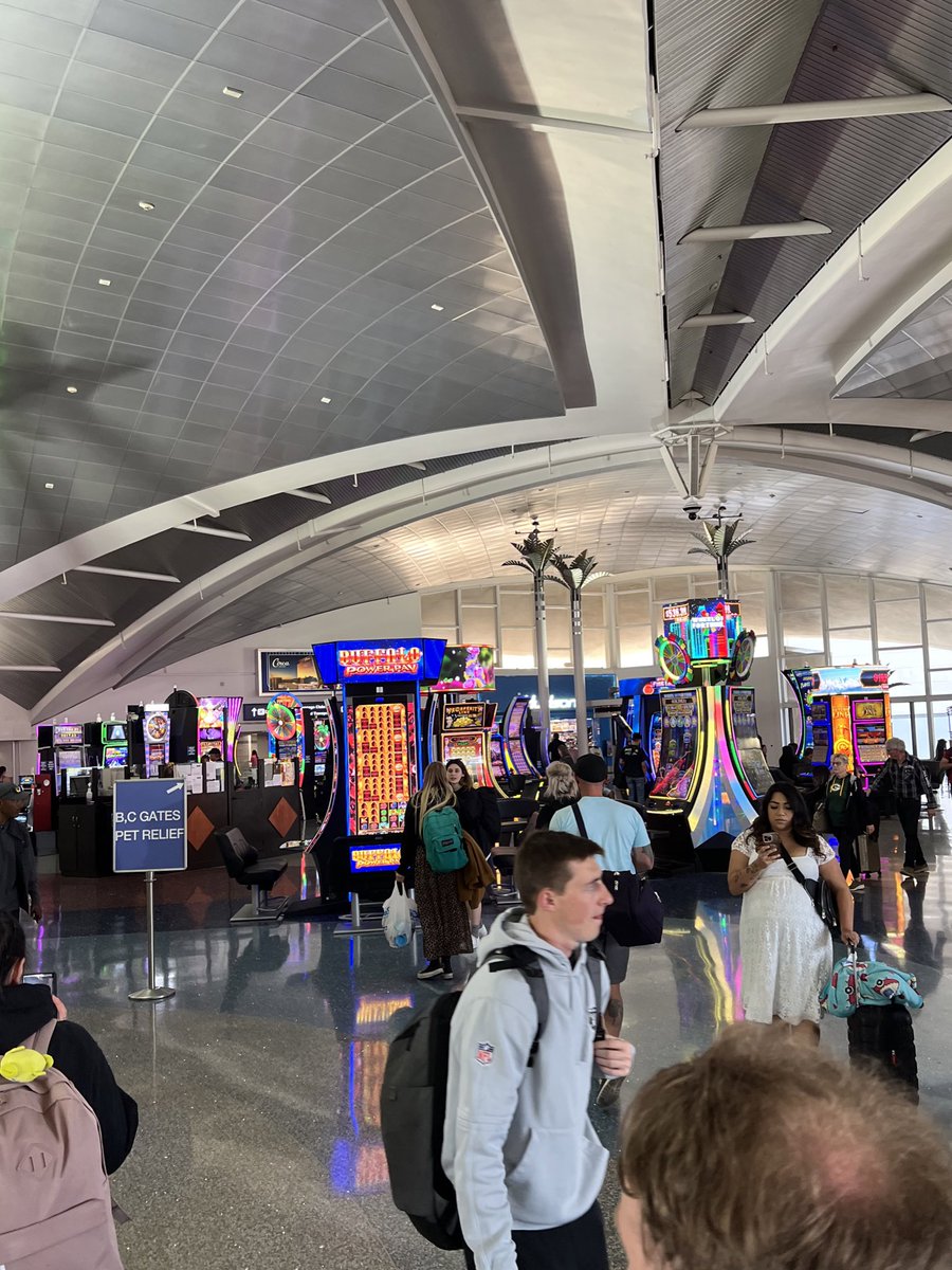 jamesdeensdong's tweet photo. But now I’m in Vegas lol and as you walked off the plane there is slot machines https://t.co/enR5F0bb9r