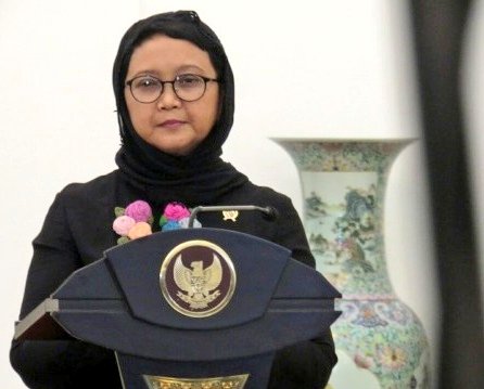Aceh's tweet photo. Retno Marsudi is the best woman Foreign Minister in Indonesian history 🇮🇩 and the toughest woman minister in world on defending the people and territorial of Palestine 🇵🇸 in line with Indonesian policy since 1945. Thanks  for being on the right side ibu Retno! https://t.co/QR3NwwKgLL