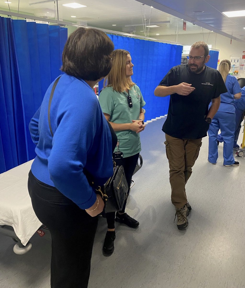 Lisa Forey 💙 (@lisaforey) on Twitter photo Great to welcome @Clairewynn and <a href="/RPS_Wales/">Royal Pharmaceutical Society Wales 🏴</a> to ABUHB today!
The GUH team showed the fabulous work in place at ED, ITU and Gastro where Pharmacy staff are intrinsically embedded in the clinical teams. Notable strapline “essential not optional” from the Consultants on duty! Great to welcome @Clairewynn and <a href="/RPS_Wales/">Royal Pharmaceutical Society Wales 🏴</a> to ABUHB today!
The GUH team showed the fabulous work in place at ED, ITU and Gastro where Pharmacy staff are intrinsically embedded in the clinical teams. Notable strapline “essential not optional” from the Consultants on duty!