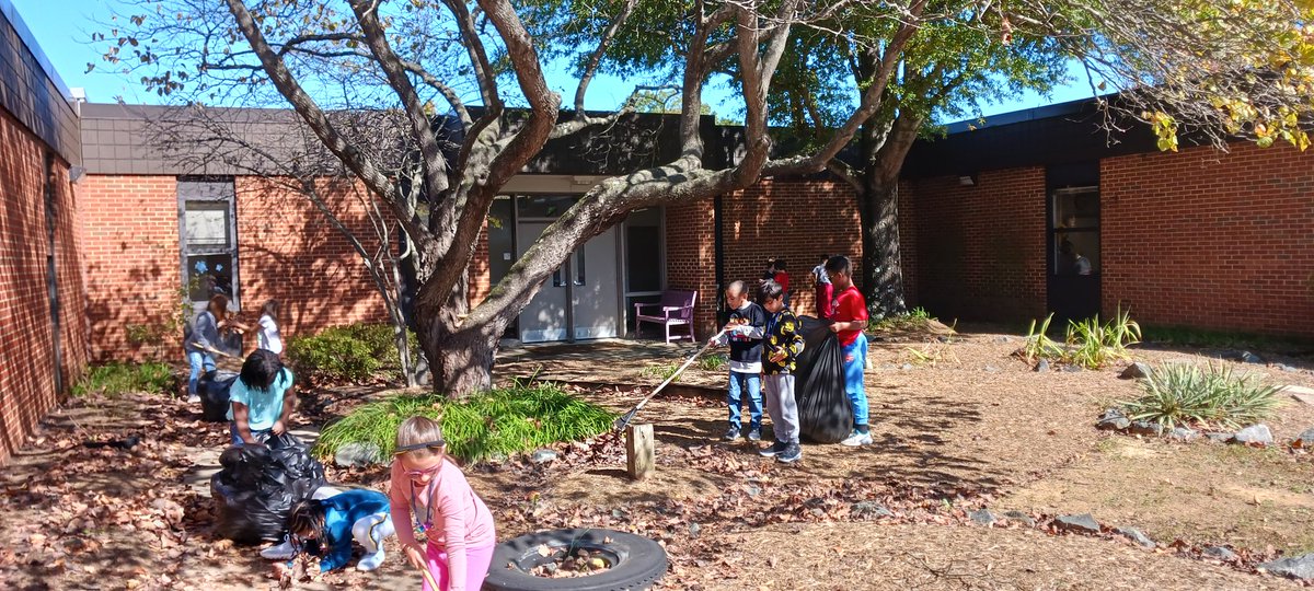 Thanks for helping our school today! #RESBelieves #ElevateStafford