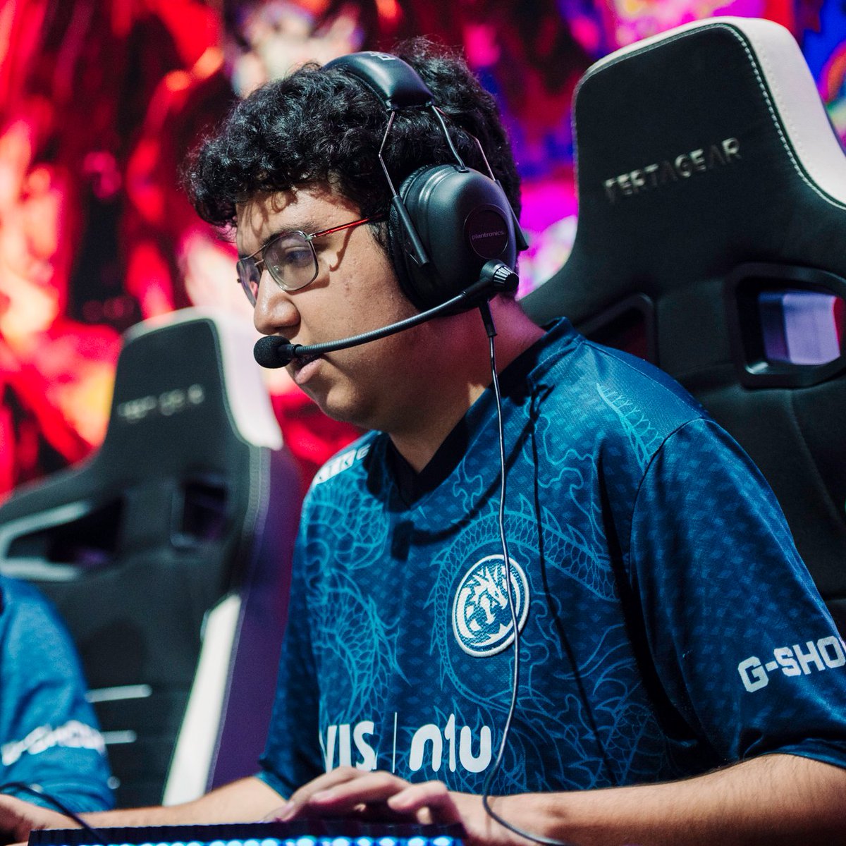 Despues de mi paso por <a href="/LeviatanGG/">LEVIATAN</a>, me encuentro como Free Agent escuchando ofertas para 2025 en cualquier region

Referencias y VODs al DM