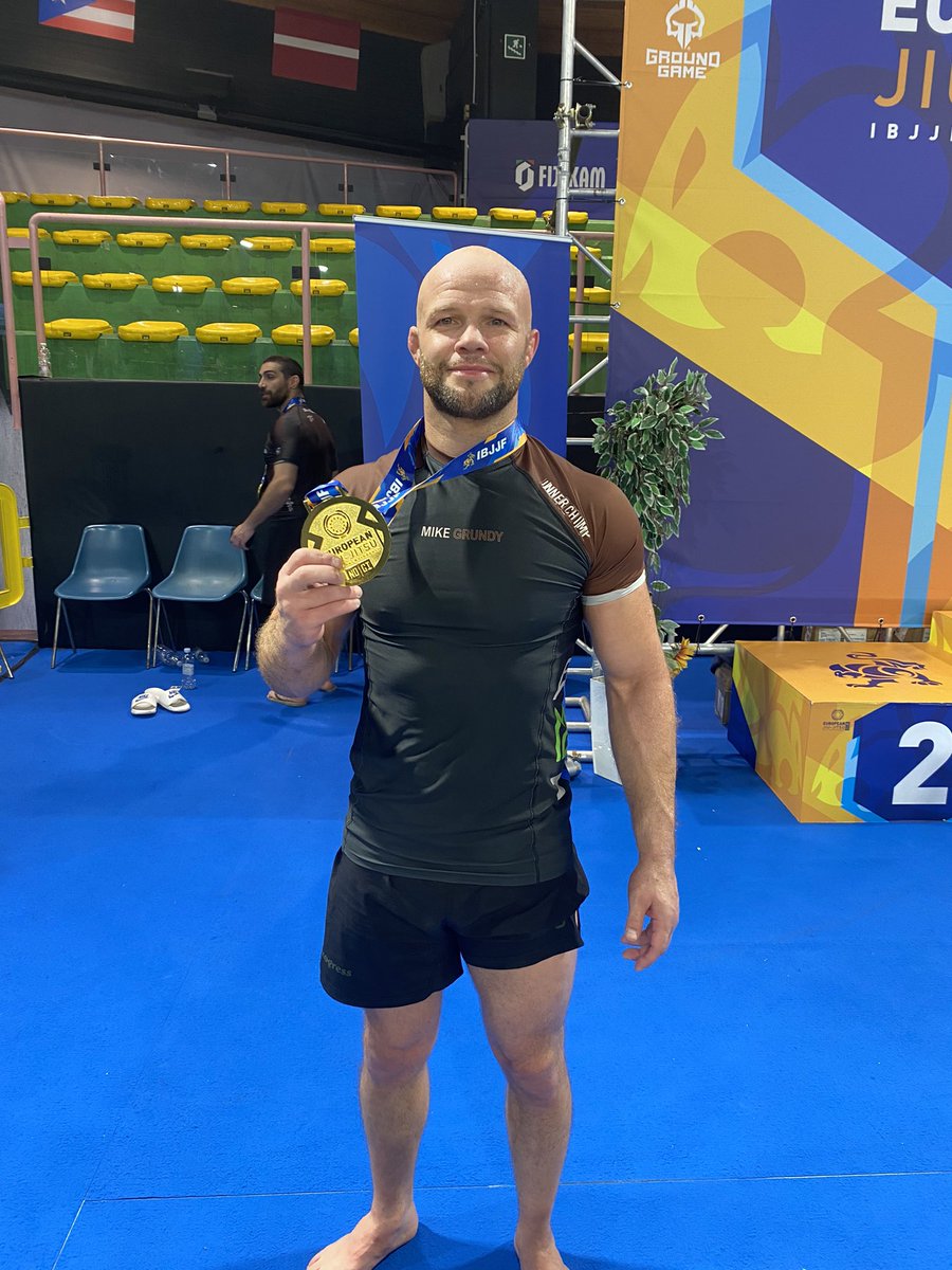 Mike Grundy tweet media