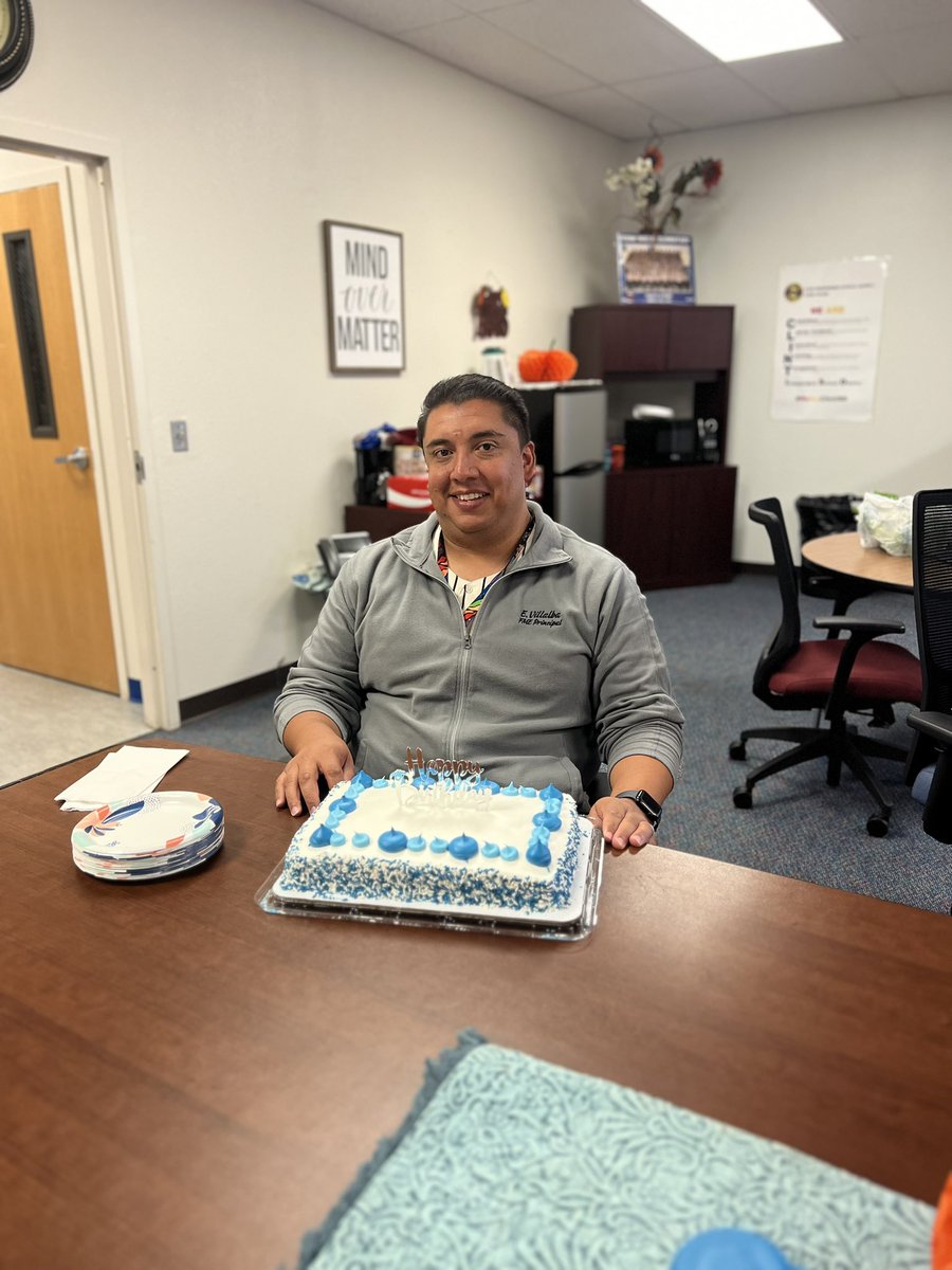 Before the work week ends… we want to celebrate our leader for his birthday and also for Boss’ day. Thank you for everything that you do and for the laughter that we need sometimes! <a href="/villalba_eric/">Eric Villalba</a> <a href="/fmeeagles/">Frank Macias Eagles</a>