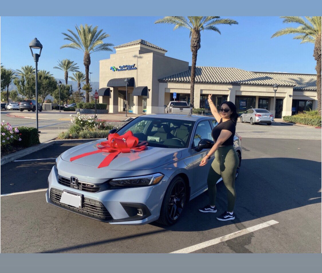 autoexpertsocal's tweet image. This is Ashley’s first purchase of a brand new car! Having purchased preowned vehicle previously, she loved Auto Expert’s easy, up-front process, from beginning to end! Congrats! 🎊 
•
•
•
#autoexpertsocal #autoexpert #socal #honda #civic #sonicgraypearl
