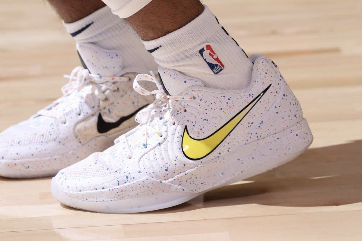SoleRetriever's tweet photo. New Nike Ja 2s for @JaMorant tonight 👀 https://t.co/sf8cyi6G9W