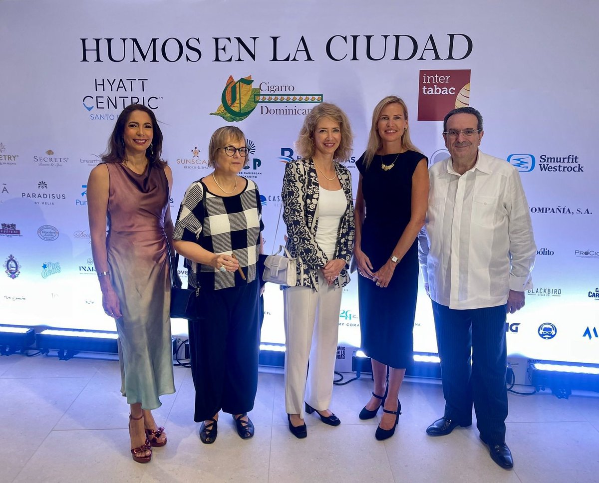 GermanAmbDR's tweet image. #Alemania es uno de los mercados más importantes de exportación del #tabaco dominicano y la feria #Intertabac en #Dortmund 🇩🇪 es la más grande del sector. Presente en “Humos en la ciudad” en el nuevo @HyattCentric.
🇩🇪🇪🇺🤝🇩🇴