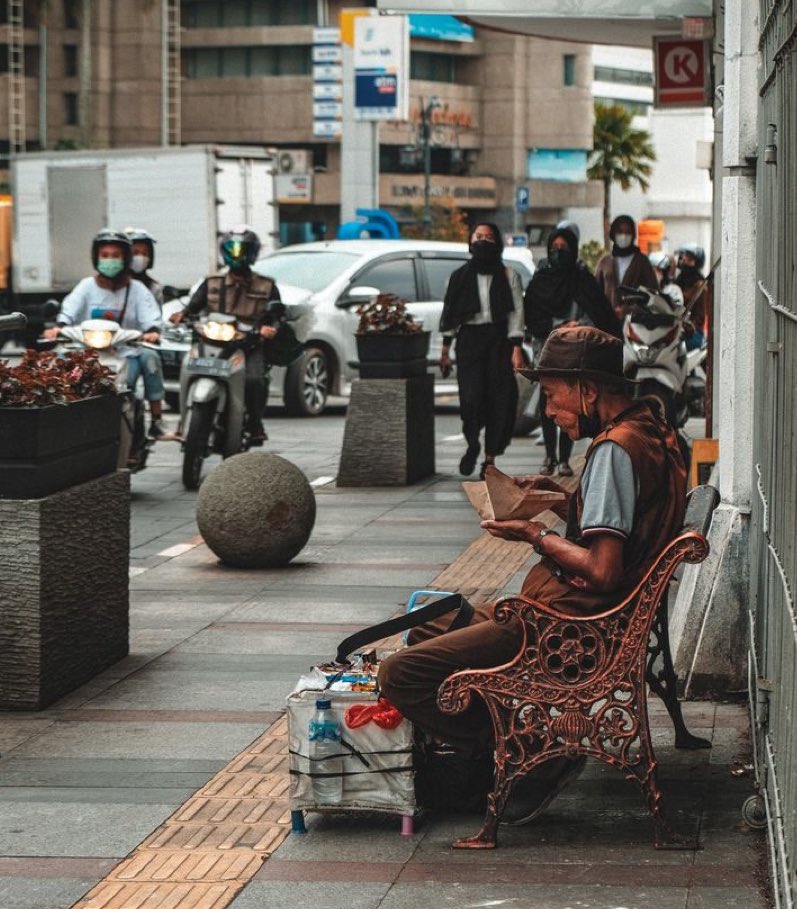 Logophile tweet media