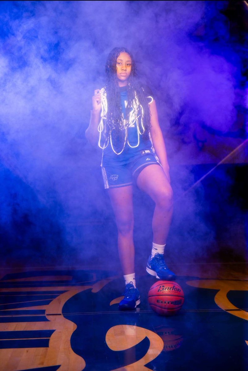 tiana_2027's tweet photo. sophomore season loading…. 🔋almost that time #QueensofKing 💙 https://t.co/N1PHbnJOok