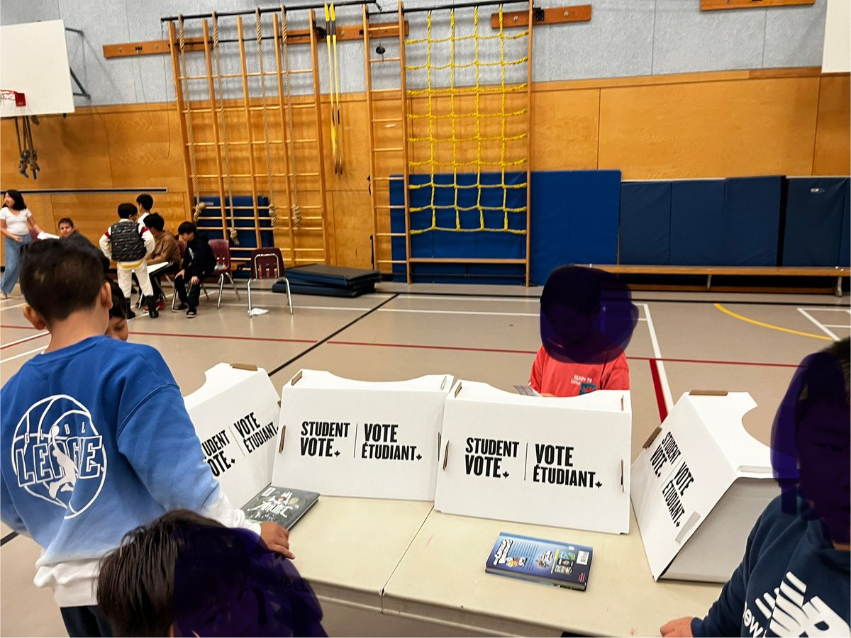 wahgee88's tweet photo. Successful Student Vote at Bothwell Elementary. #bcpoli #studentvotebc @CIVIX_Canada https://t.co/YfYprgWaos