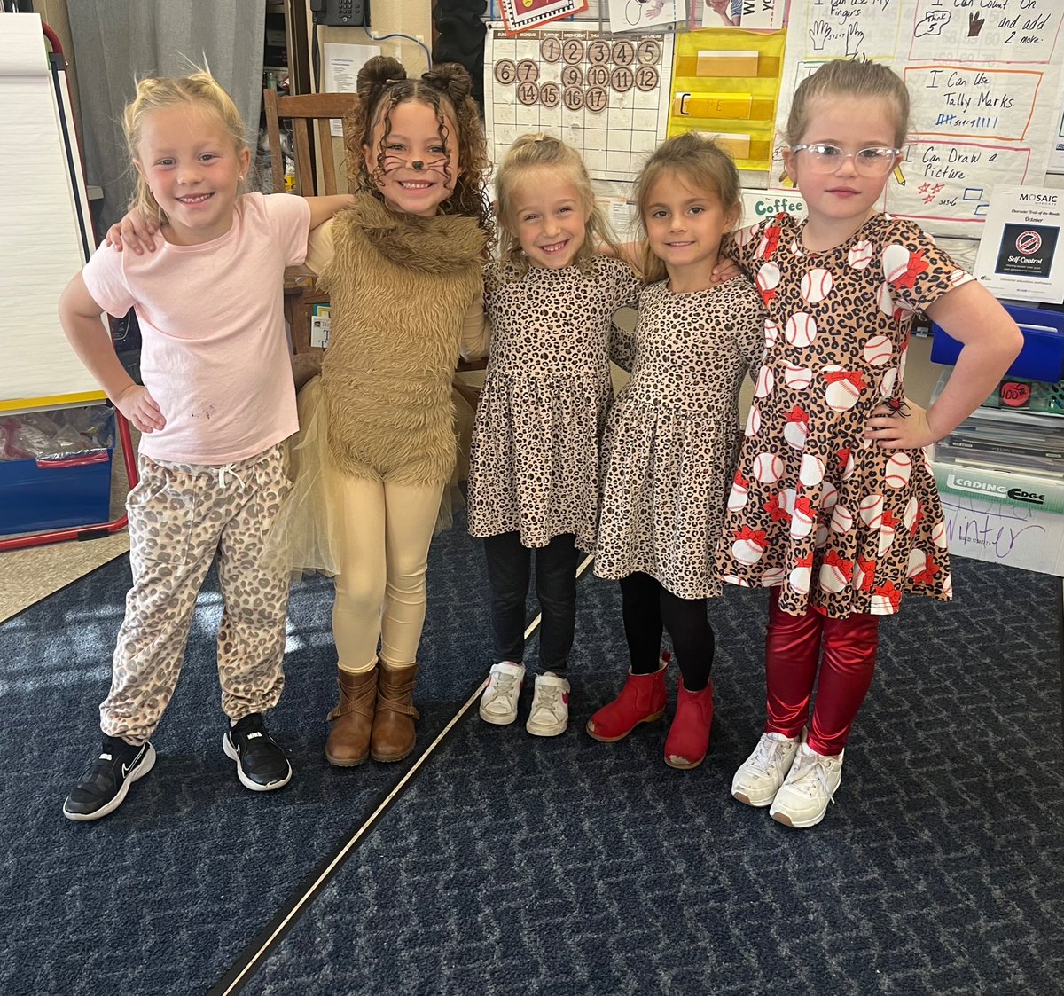 bswallner's tweet photo. In our animal print era!🐅 @HydeKindergart1 @HydeElem @HydePrincipal #BentonHomecoming #MissionPossible #GoWarriors https://t.co/CqE5Lr2sG1