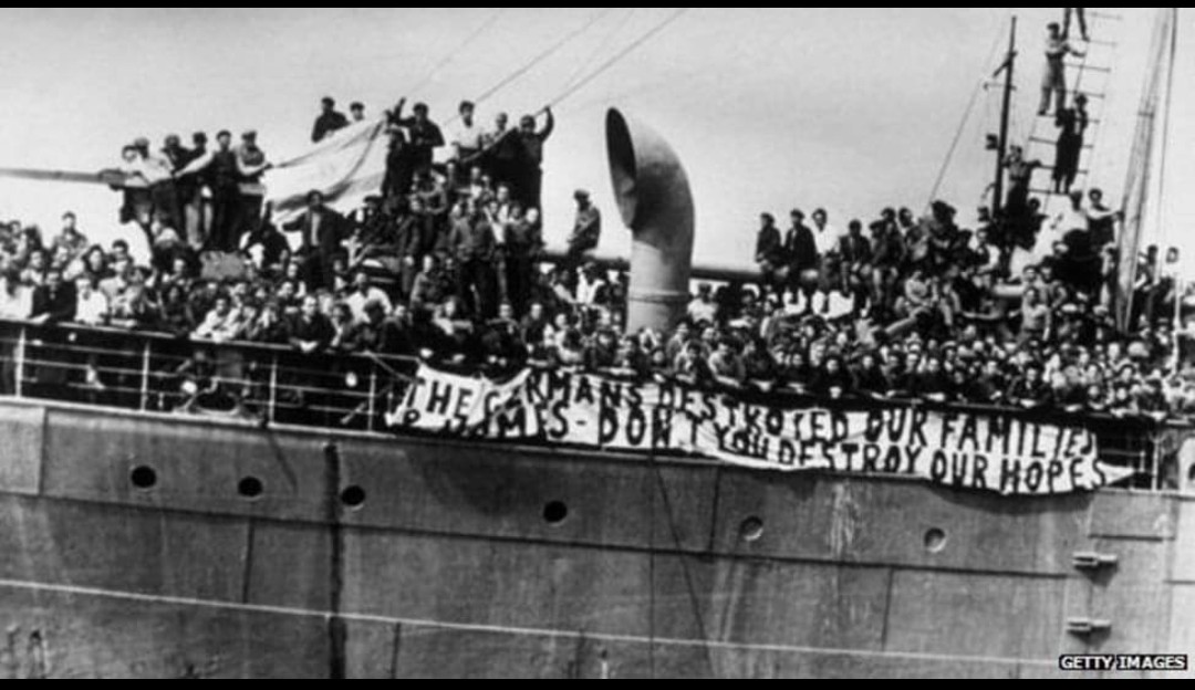 Alkatrazie's tweet photo. In 1939, Palestine was the only country that with a sense of humanity accepted Jews when all countries in the world rejected Jewish refugees from the massacre and expulsion by the Nazis in Germany. #UNhumanright https://t.co/DMwRf9xc8M