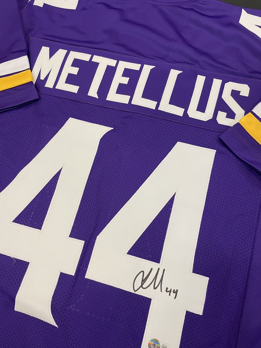 FanHQ's tweet image. 🏈WEEK 7 GIVEAWAY🏈 If Josh Metellus has an interception and the #Vikings win, one lucky Vikes fan will get this signed jersey!

REPOST and FOLLOW for your chance to win! 

Good luck and #SKOL   

*Winner contacted from this account only