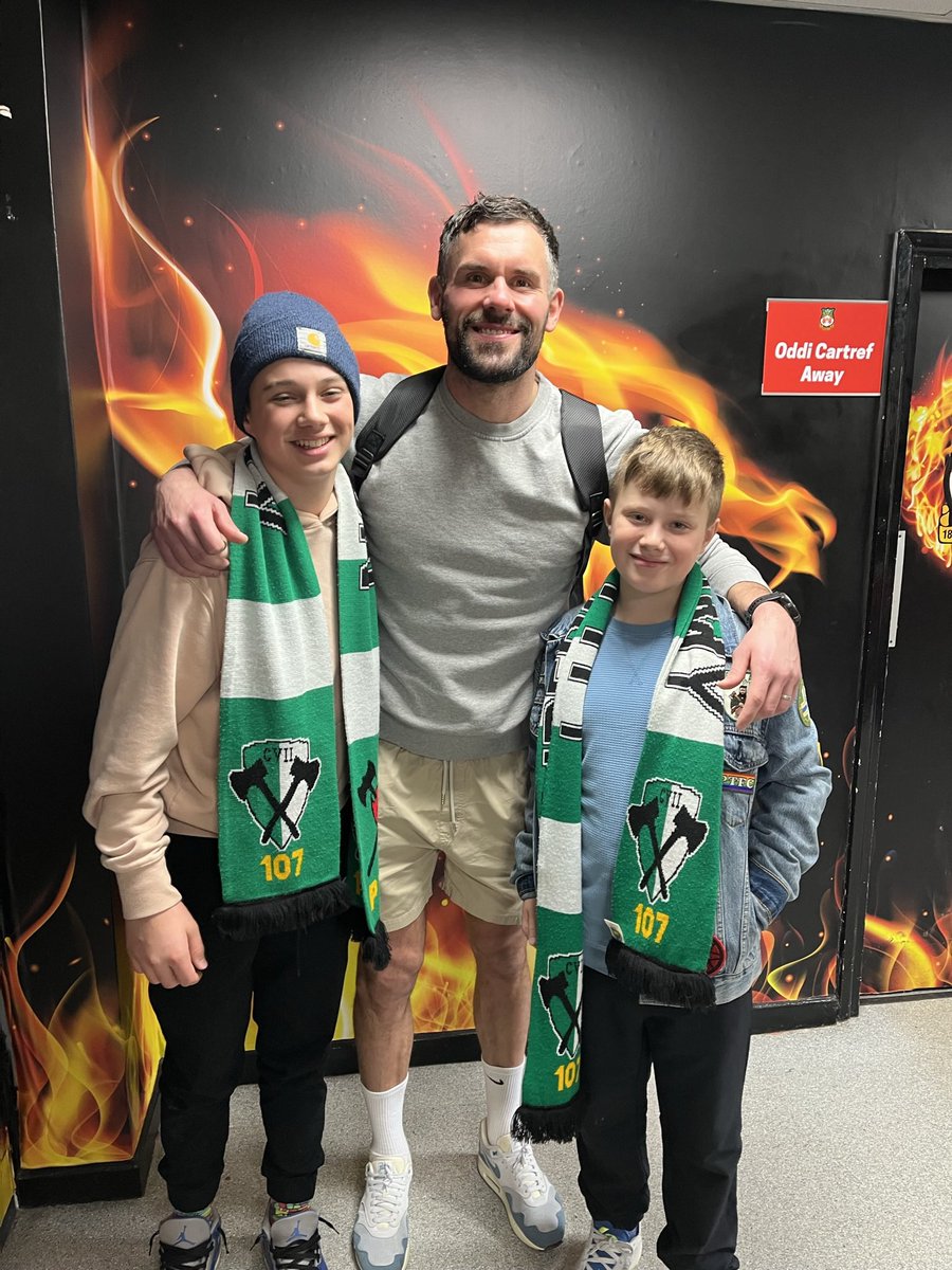 Joey Harrington (@joey3harrington) on Twitter photo 2 years ago <a href="/Wrexham_AFC/">Wrexham AFC</a> welcomed my family. Saturday my OR&Wrexham worlds collided. ExDir <a href="/thehumphreyker/">@humphreyker.bsky.social</a> is running 26.2 for <a href="/WrexhamMiners/">Wrexham Miners Project</a>. To help, I’ll match every $ donated 2his cause up to $2,620. It’s a small world &kindness comes full circle
justgiving.com/page/humphrey-… 2 years ago <a href="/Wrexham_AFC/">Wrexham AFC</a> welcomed my family. Saturday my OR&Wrexham worlds collided. ExDir <a href="/thehumphreyker/">@humphreyker.bsky.social</a> is running 26.2 for <a href="/WrexhamMiners/">Wrexham Miners Project</a>. To help, I’ll match every $ donated 2his cause up to $2,620. It’s a small world &kindness comes full circle
justgiving.com/page/humphrey-…