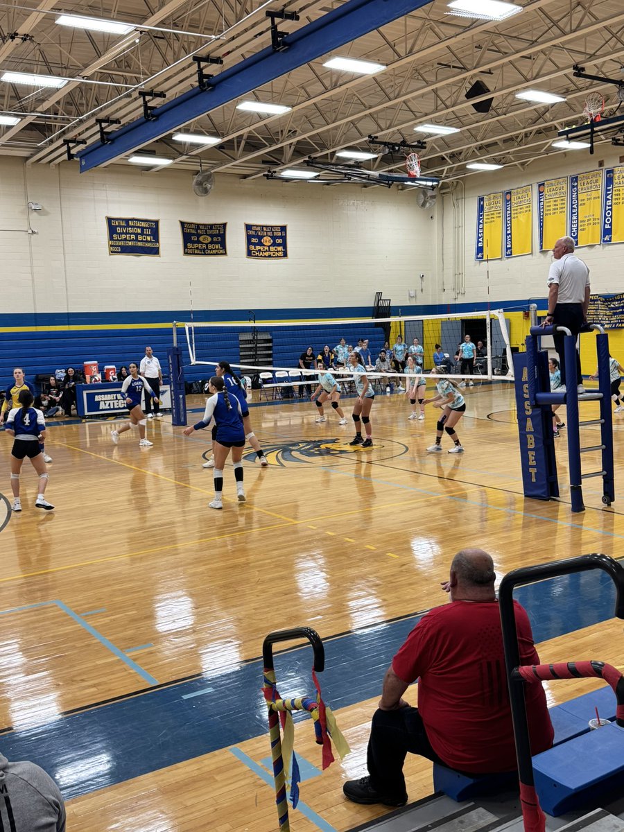 Bay Path Girls Varsity Volleyball tied 2v2 against Assabet! Let’s go BP!!! <a href="/BPPrincipalVT/">BPPrincipalVT Co-Moderator @UnlockTheMiddle</a> <a href="/BayPathSuper/">Kyle Brenner</a>