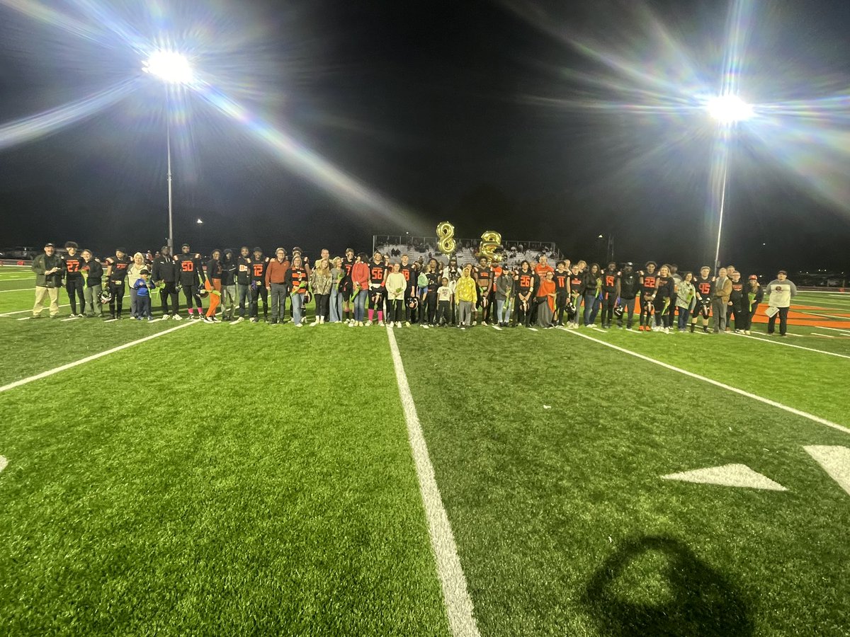WGHS Athletics (@statesmensports) on Twitter photo It’s a great sign when your picture has to be this wide for your seniors. Congratulations to them and the hard work they’ve put in. <a href="/DubGFB/">DubG Football</a> It’s a great sign when your picture has to be this wide for your seniors. Congratulations to them and the hard work they’ve put in. <a href="/DubGFB/">DubG Football</a>