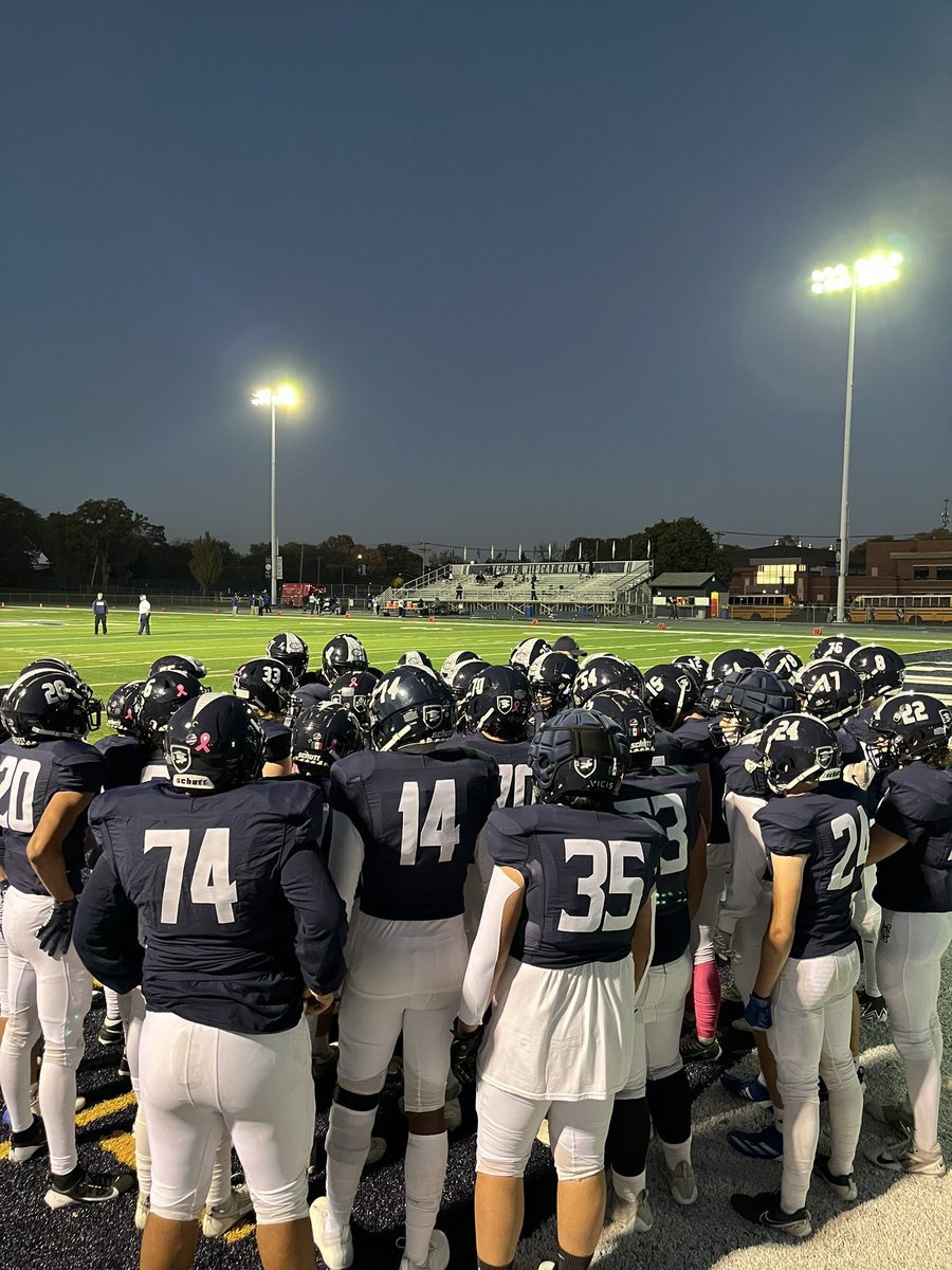 Homecoming 2024! Greta night for a football game! The Wildcats are taking on Riverside-Brookfield.