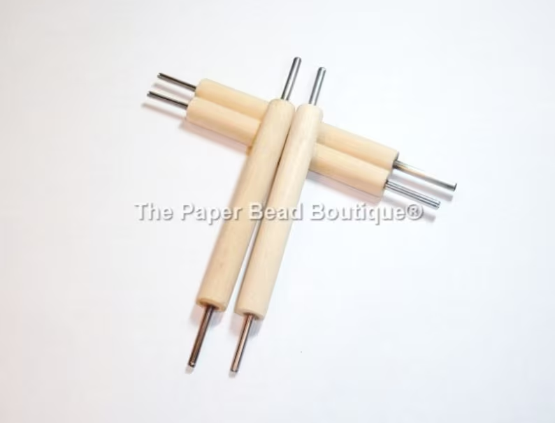 paperbeadboutiq's tweet photo. Paper Bead Making Tool, Slotted, Double Ended *You Receive ONE Tool* https://t.co/pDASrkamvp via @Etsy #paperbeadtool #paperbeadroller #beadmakingtool #paperbeadsupplies https://t.co/l1fyEEWOwo
