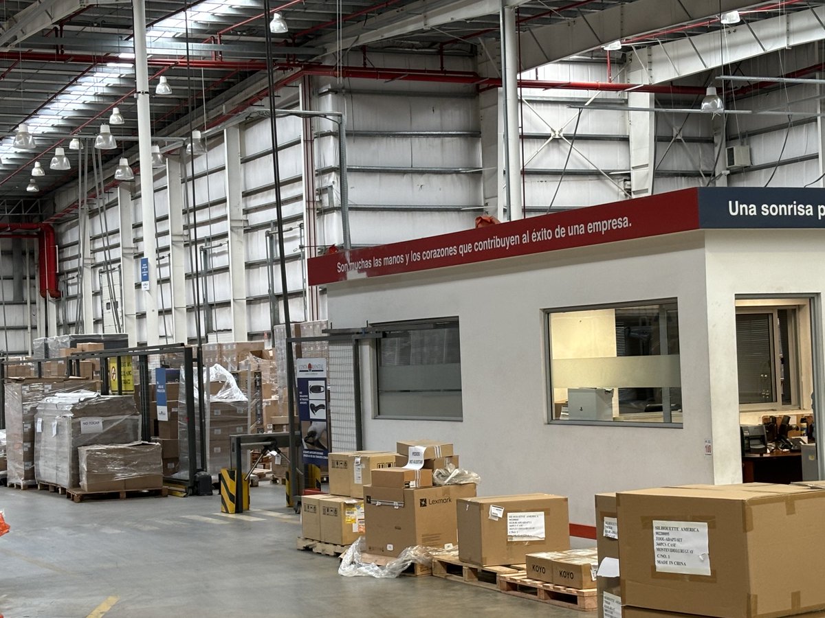 juan_opertti's tweet image. ⁦@UniversidadORT⁩ participantes del Módulo de Óperaciones y Logística del #MBA de ⁦@UniversidadORT⁩ visitan el Hub Logístico #4PL y #Fulfillment Center Costa Oriental en @zonamerica en el marco de aprendizaje activos ⁦@czfuy⁩