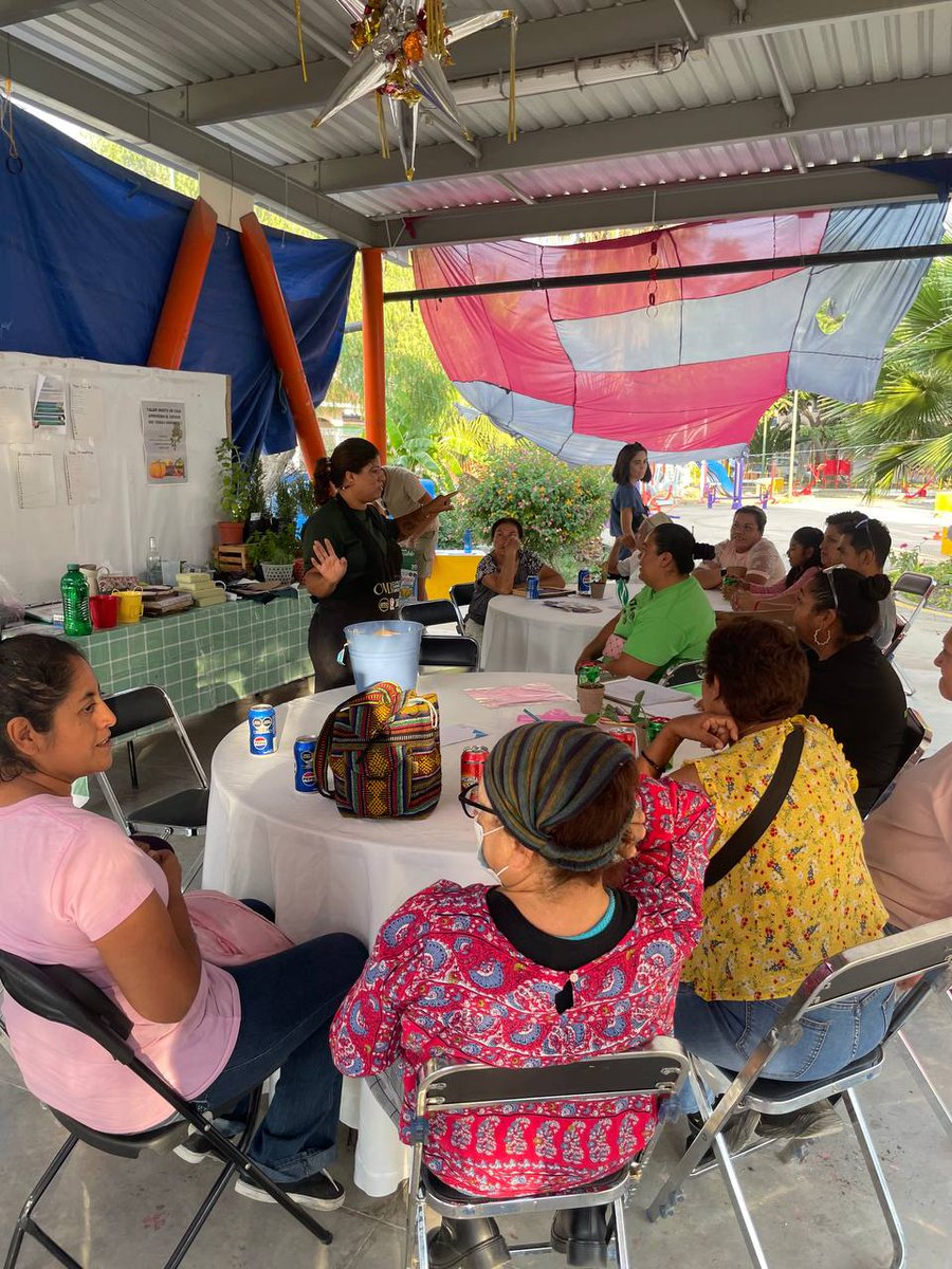 WRI_Ciudades's tweet photo. ¡Este fin de semana iniciamos con éxito diversas actividades en Jardines de San Miguel #León como parte del proyecto EcoZonas! Desde una limpieza comunitaria hasta talleres de productos sostenibles, la comunidad se une para impulsar un entorno más verde y saludable. ✨ #EcoZonas https://t.co/jbweHj4Mt0