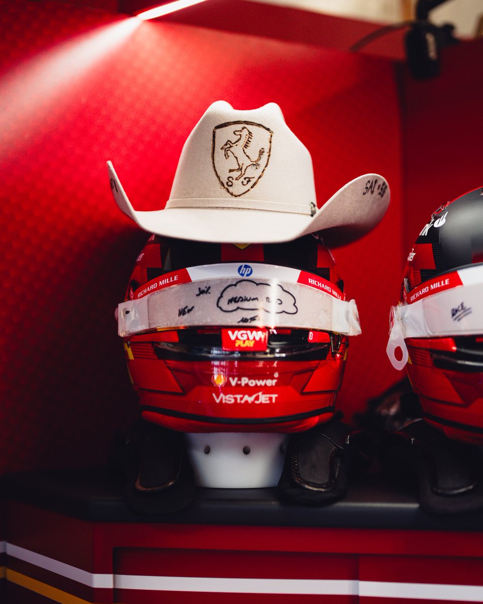 ScuderiaFerrari's tweet image. The perfect finishing touches 🤠

#USGP 🇺🇸 #F1