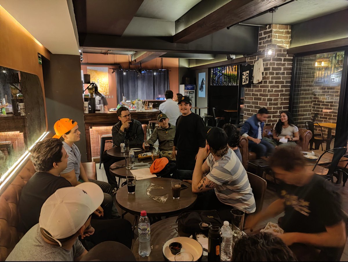 hrodric's tweet photo. What a great Meetup last night, nice share with you guy's. https://t.co/RRGoVxJcJY