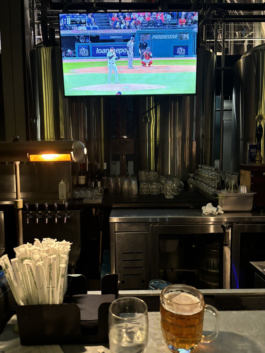 mbags11's tweet image. In the lab, perfecting the craft. #Neverstopgrinding