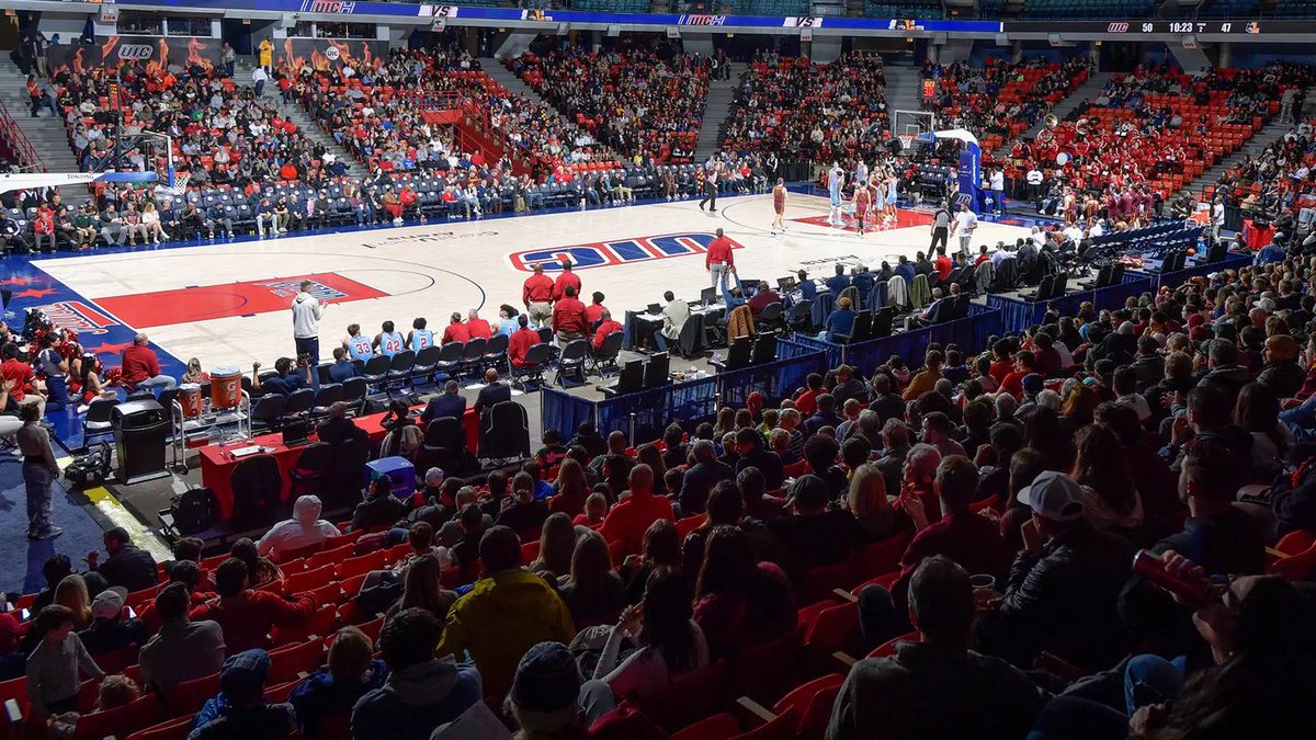 Landyncolyer's tweet photo. I am Blessed to receive an offer from my hometown! University of Illinois-Chicago🔥🔥. Thank you to the entire coaching staff for believing in me. All glory to my Lord and Savior Jesus Christ. @BayAreaHoopsfl @bigsmoove07 @ehoopsshowcase @JUCOShowcase @HoopExchange https://t.co/dJWK4MQsDX