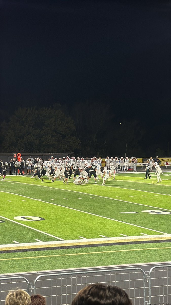 Great to get out on a Friday night and see <a href="/wchristianleb/">Will Christian</a> and <a href="/TristanCoach/">CoachTristan__</a> programs. It is so exciting to see these programs and the improvement they have made! 14-14 after 1st quarter.