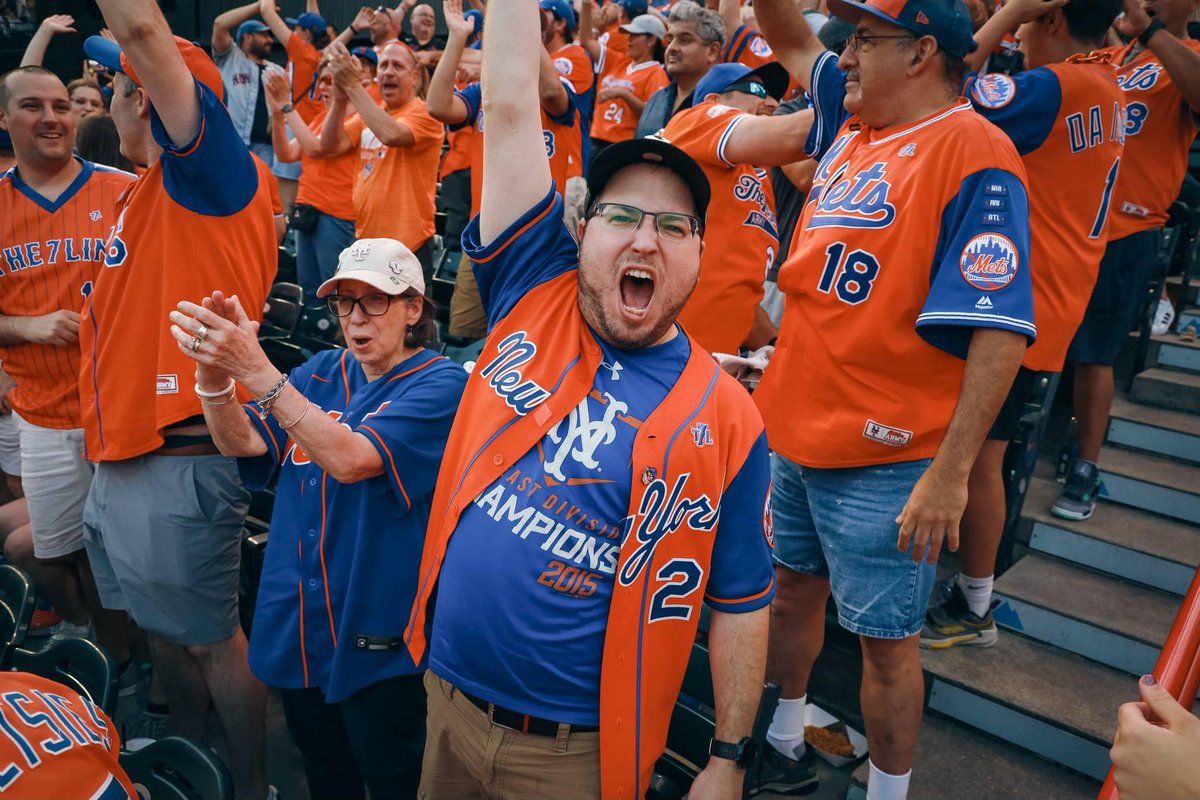 thecmoney21's tweet photo. MOOKIE WILSON SAID NOT TODAY! Happy to have a #VictoryPhoto in what Hopefully will not be last @Mets game in @CitiField in 2024. But if so it was at least a good one + more like #Mets we have come to 🧡💙. #LFGM #LGM #YaGottaBelieve #InCohenWeTrust #MetsTwitter #MetsNation https://t.co/6aG9Tm29vQ