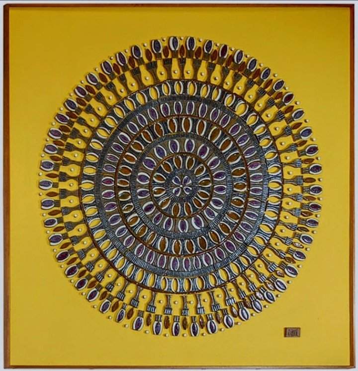 wendyOrourke's tweet photo. Queen (1967) by Raul Coronel
#CeramicRelief https://t.co/l5GME11RwD