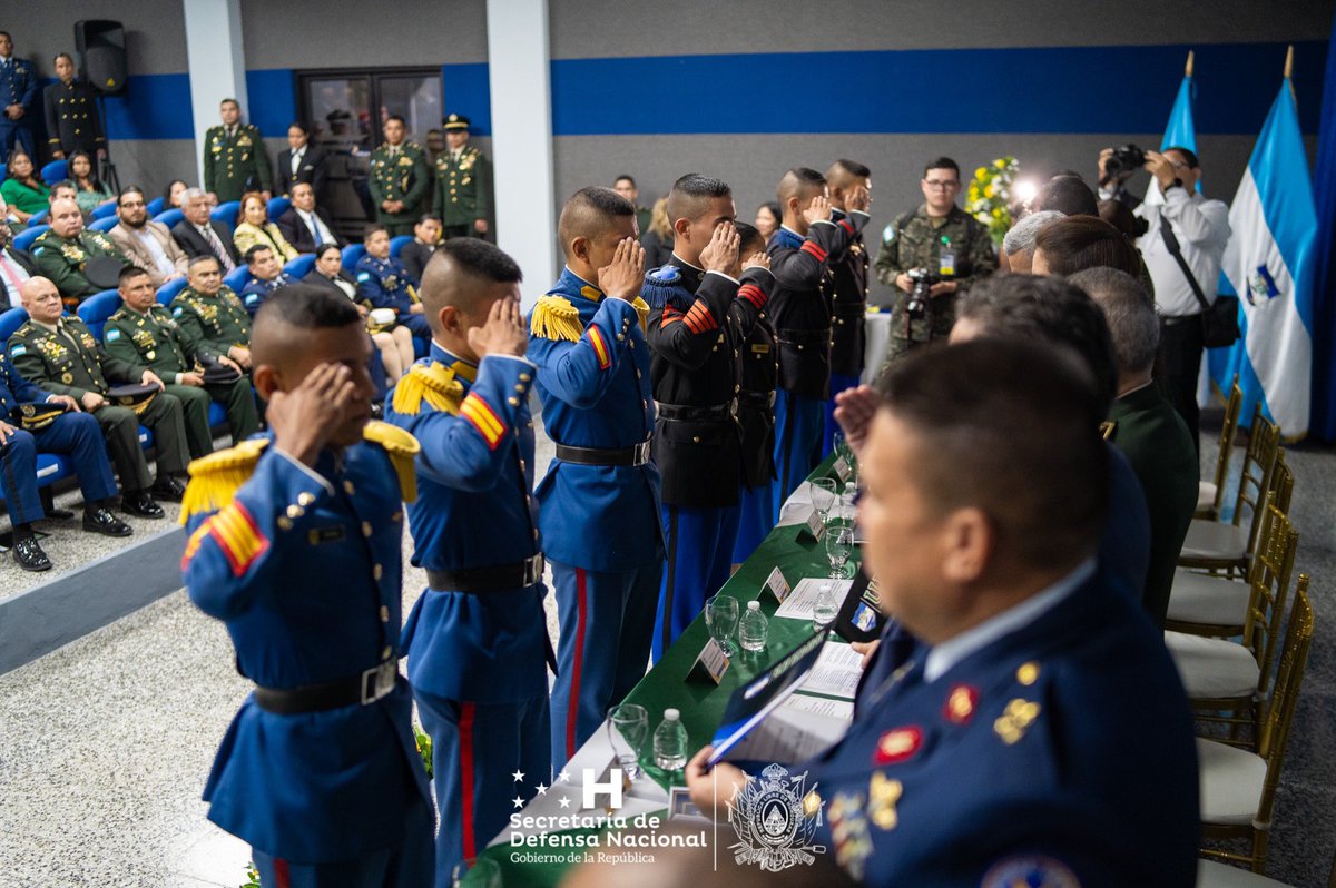 La Ministra de Defensa, <a href="/riximga/">Rixi Moncada</a>, el <a href="/vicesedenahn/">Orlando Garner</a>, Orlando Enrique Garner Ordóñez, el <a href="/JEMCFFAAH/">General de División Roosevelt Hernández Aguilar</a>, General Roosevelt Hernández y el Rector de la <a href="/udh_hn/">UDH</a>, General Amador Lacayo, encabezaron la ceremonia del XIX aniversario de fundación de la Universidad de Defensa de Honduras.