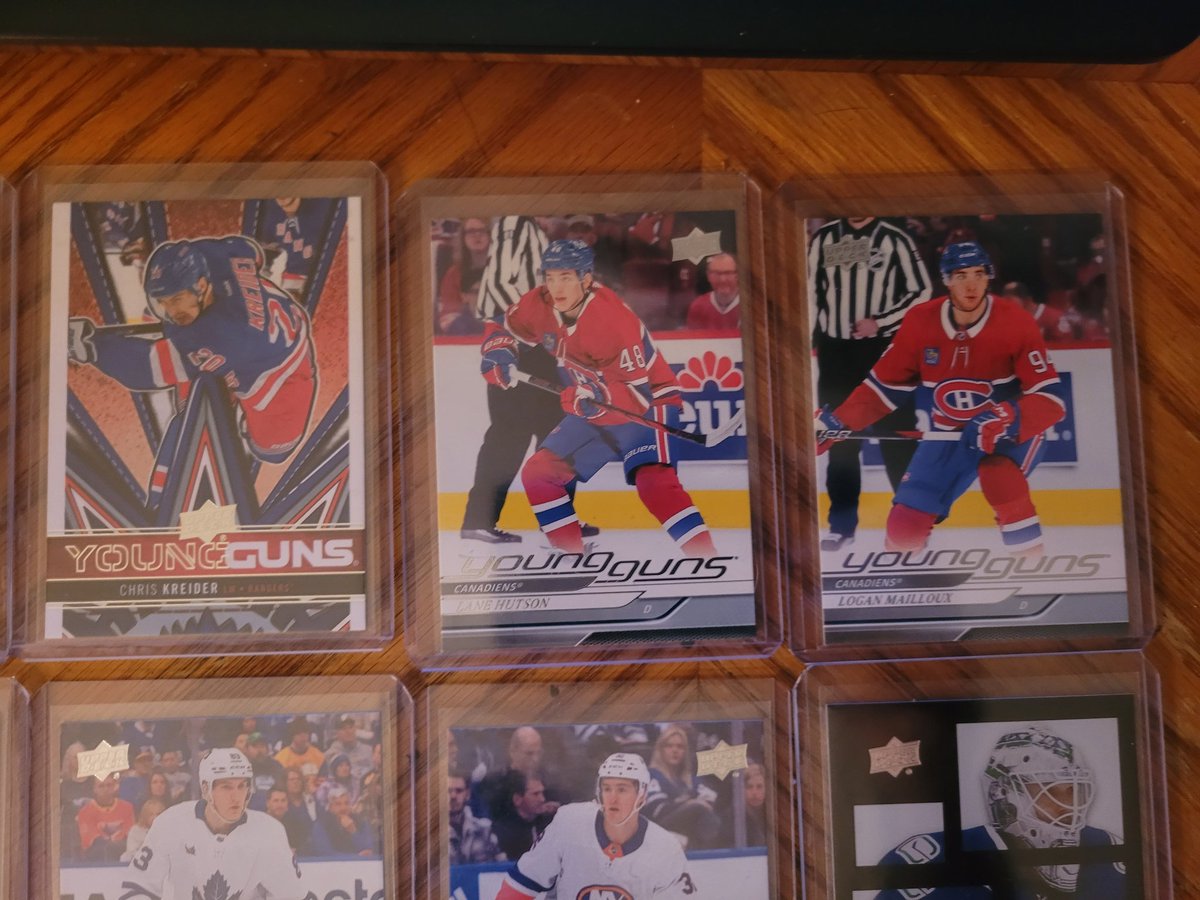 RHunker83's tweet photo. Bought my first hobby box in a while and must say quite happy with the hits. Thanks to @HobbySpotAndQCB for the friendly service every time I am in there @UpperDeckHockey https://t.co/pP1jBOoD9R