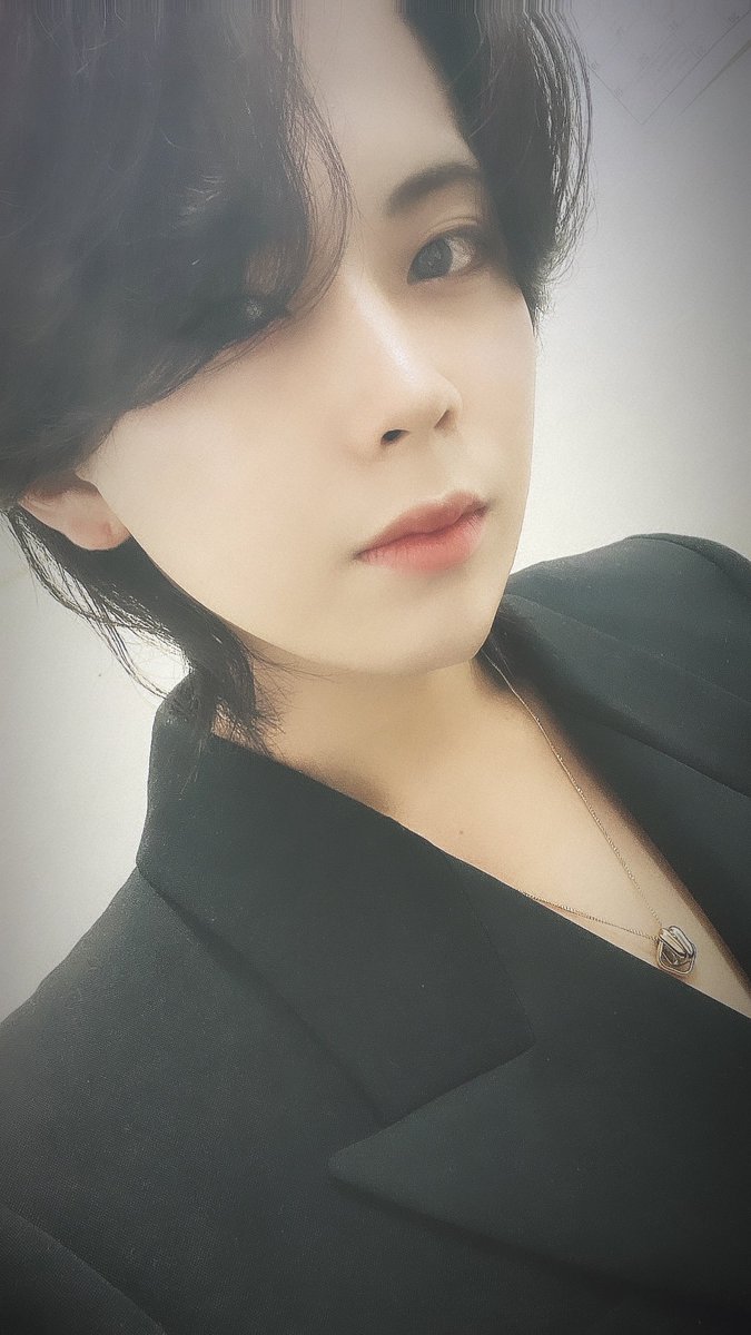 u_ryu_uuu's tweet photo. 売れっ子て顔出すだけで伸びるよねPart2 https://t.co/9NZTyZfX0K